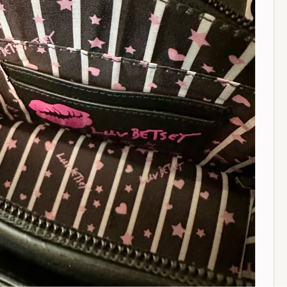 NWT Betsey Johnson Silver Glitter Bat Mini Bag - Picture 13 of 15